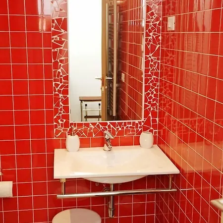 Le Stanze Di Sara Bed and breakfast 2*
